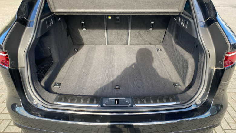 Jaguar F-Pace 2.0 D200 R-Dynamic SE 5dr Auto AWD Diesel Estate